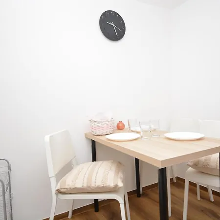 Co10-12 Hi In Apartamento *